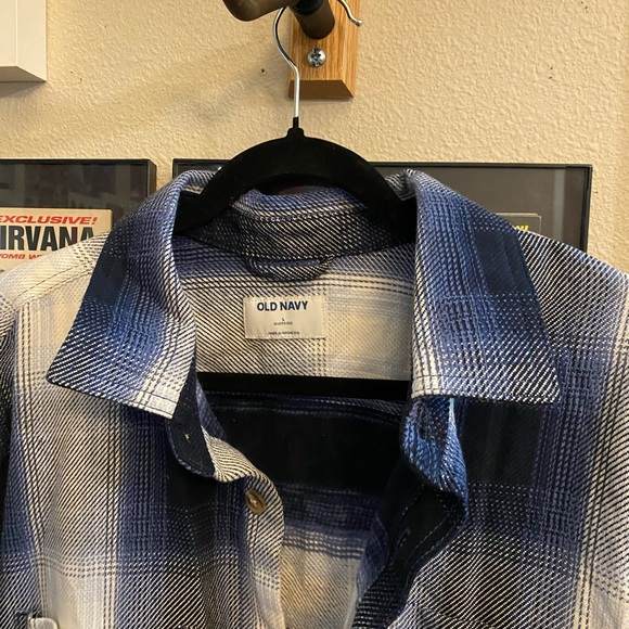 Old Navy Men's Blue Plaid Shirt - Picture 2 of 4